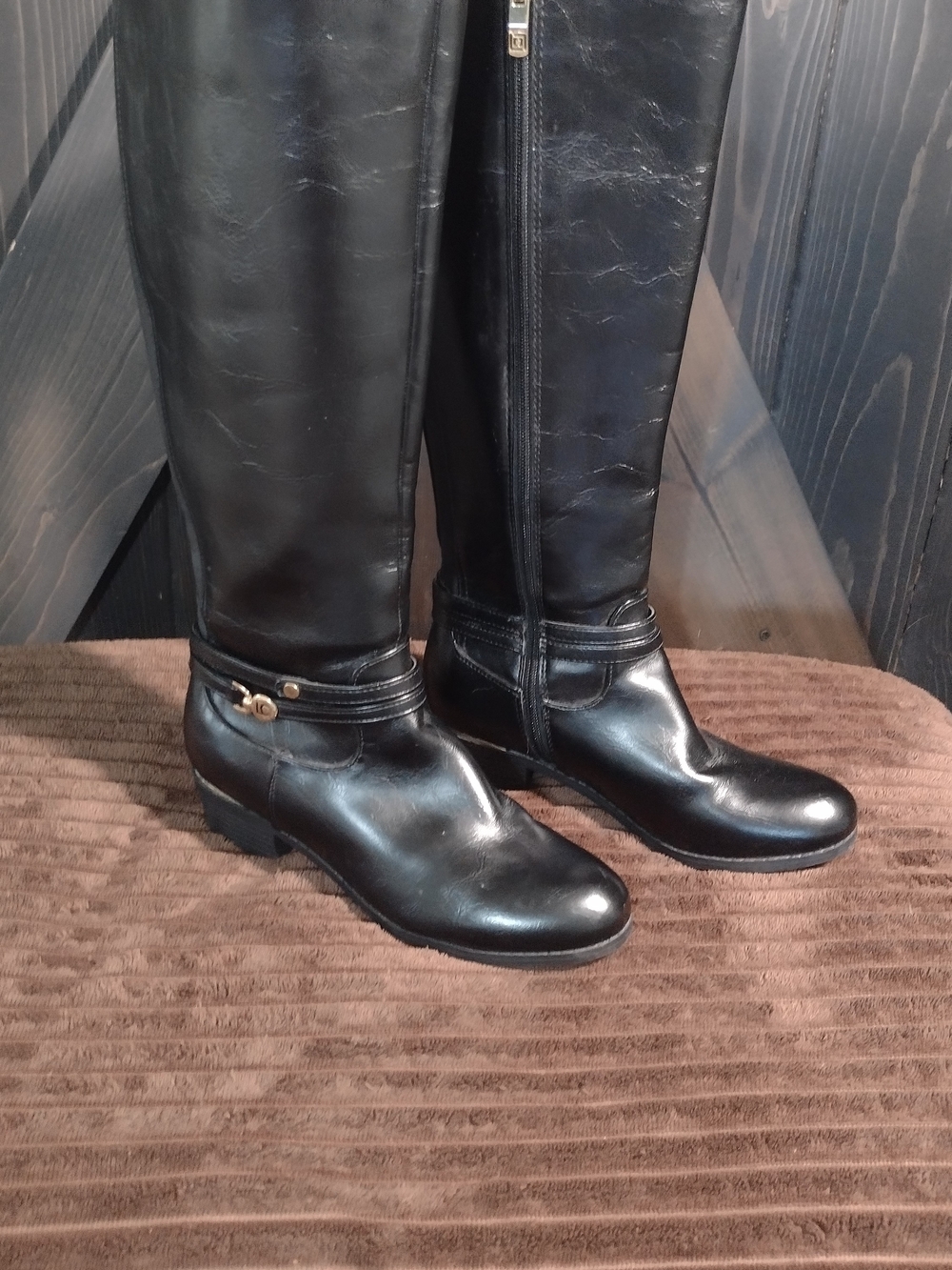 Liz Claiborne Women’s Tall Black Faux Leather Riding Boots Size 7w